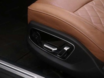 Audi A8 D5 Sedan Plug-In Facelifting 3.0 60 TFSIe 462KM 2026 AUDI A8 60 TFSI e quattro S line Sedan 3.0 (462KM) 2026, zdjęcie 7