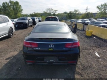 Mercedes Klasa S W222 2017 Mercedes-Benz Klasa S 550 4Matic 2017 4.7l 4.7 Benzyna 449KM, zdjęcie 3