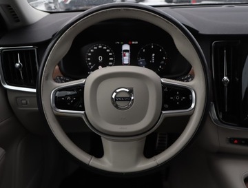 Volvo V90 II Kombi 2.0 D4 190KM 2017 Volvo V90 D4 AWD, 187 KM, 4X4, Automat, Skóra, zdjęcie 15
