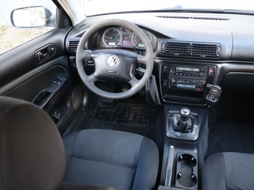 Volkswagen Passat B5 Kombi 1.9 TDI 130KM 2002 VW Passat 1.9 TDI, Klima, Klimatronic, El. szyby, zdjęcie 6
