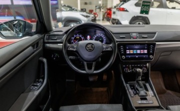 Skoda Superb III Liftback 2.0 TSI 280KM 2018 Skoda Superb 2.0 TSI 4x4 Ambition DSG 2.0 Benzyna 280KM, zdjęcie 26