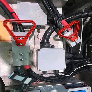 Аккумулятор с быстрым подключением и отключением