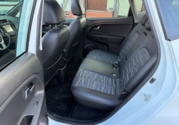 Kia Venga Mikrovan 1.4 DOHC CVVT 90KM 2015 Kia Venga 1.4 90KM Navi Panorama Kamera KEY Bezwypadkowy Dla wymagajacy, zdjęcie 23