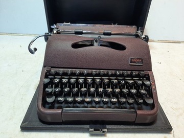 ПИШУЩАЯ МАШИНКА ГРОМА (B434)