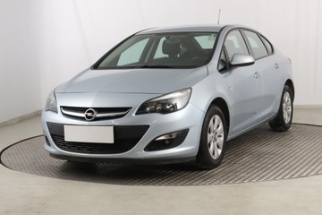 Opel Astra J Sedan 1.6 Twinport ECOTEC 115KM 2015 Opel Astra 1.6 16V, Salon Polska, Serwis ASO, zdjęcie 1
