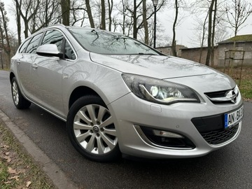 Opel Astra J Sports Tourer Facelifting 2.0 CDTI ECOTEC 165KM 2013 Opel Astra Sport Tourer 2.0 CDTI 165 KM 2013r. Xen, zdjęcie 12
