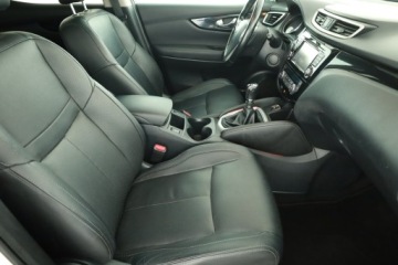 Nissan Qashqai II Crossover 1.2 DIG-T 115KM 2014 Nissan Qashqai 1.2 DIG-T, Skóra, Navi, Klima, zdjęcie 6