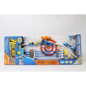 Лук со стрелами и биноклем