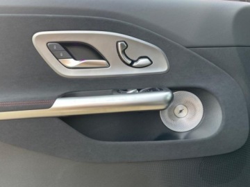 Mercedes CLA C118/X118 2025 MERCEDES-BENZ CLA 200 AMG Line Sedan 1.5 (163KM) 2025, zdjęcie 13