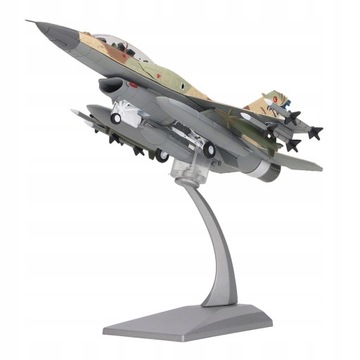 Модель истребителя F 16I в масштабе 1:72