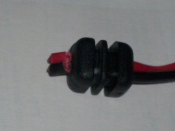 Przepust kabla odgiętka przelotka przejście przewo