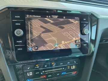 Volkswagen Passat B8 Variant Facelifting 2.0 TDI SCR 200KM 2022 Volkswagen Passat serwis ASO 2.0TDI 200KM bezwypadkowy pakiety AppConnect, zdjęcie 26