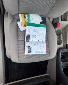 Volkswagen Golf VI Hatchback 5d 1.4 80KM 2009 Volkswagen Golf 1,4 MPI 1.4 Benzyna 80KM, zdjęcie 14