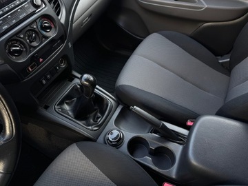 Mitsubishi L200 V Club Cab 2.4 154KM 2019 Mitsubishi L200 2.4 d DC Invite EU6 / Wyciągarka /, zdjęcie 25