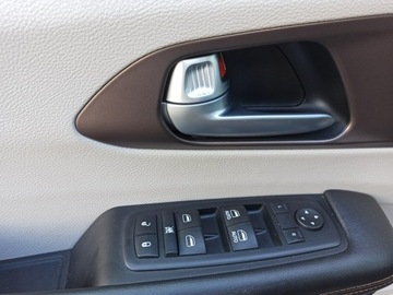 Chrysler Pacifica II 2017 Chrysler Pacifica dla niepełnosprawnych, winda, zdjęcie 18