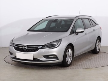 Opel Astra K Sports Tourer 1.4 Turbo 150KM 2017 Opel Astra 1.4 T, Salon Polska, Automat, Xenon, zdjęcie 1