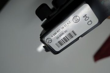 MERCEDES R230 SL PŘEPÍNAČE SEDADLA LEVÝ PANEL 2308210951