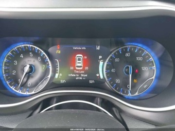 Chrysler Pacifica II 2022 Chrysler Pacifica Touring L 2022 3.6l 3.6 Benzyna 287KM, zdjęcie 10