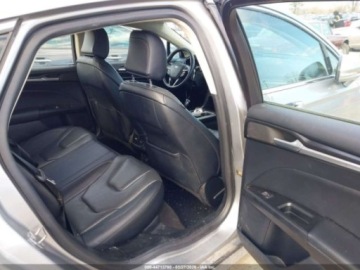 Ford Fusion 2020 Ford Fusion Hybrid Titanium, 2020r., 2.0L 2.0 Hybryda 141KM, zdjęcie 9