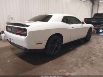 Dodge Challenger III 2021 Dodge Challenger DODGE CHALLENGER SXT AWD 3.6 Benzyna 303KM, zdjęcie 4