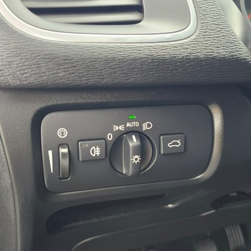 Volvo V40 II Cross Country 2.0 D2 DRIVE-E 120KM 2016 Volvo V40 II 2.0 D2 Drive-E Summum, zdjęcie 31