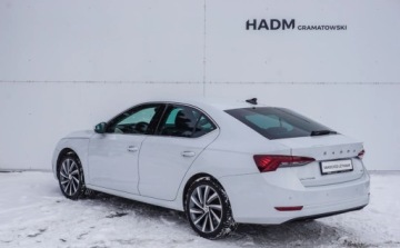 Skoda Octavia IV Liftback 2.0 TDI 150KM 2022 Skoda Octavia Skoda Octavia 2.0 TDI 4x4 Style DSG 2.0 Diesel 150KM, zdjęcie 4