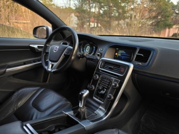 Volvo S60 II Sedan Facelifting 2.0 D2 DRIVE-E 120KM 2015 Volvo S60 Volvo S60 2.0 R-Desing Skory Harman Kardon Super Stan 2.0, zdjęcie 39