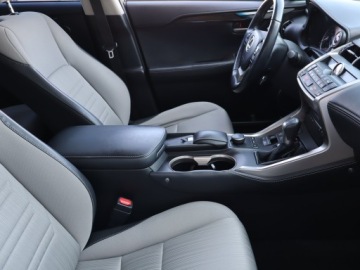 Lexus NX I SUV 300h 197KM 2014 Lexus NX 300h, Salon Polska, 4X4, Automat, Skóra, zdjęcie 8