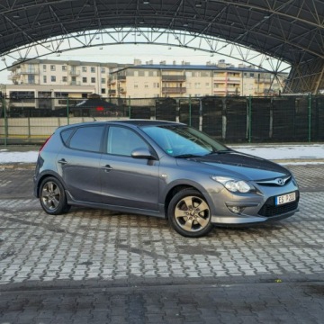 Hyundai i30 I Hatchback 1.4 109KM 2010 Hyundai i30 1.4 Blue Classic, zdjęcie 3