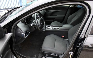 Jaguar XE Sedan 2.0 i4 180KM 2018 Jaguar XE Zarejestrowany Bezwypadkowy 2.0 Diesel 180KM, zdjęcie 12