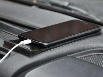 Mata Antypoślizgowa na telefonn, deskę rozdzielczą