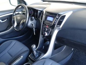 Hyundai i30 II Hatchback 3d 1.4 100KM 2013 Hyundai i30 1.4, zdjęcie 18