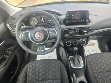 Fiat Tipo II Station Wagon Facelifting 1.5 Hybrid 130KM 2022 Fiat Tipo CROSS 1.5 HYBRID Automat DCT Salon, zdjęcie 4