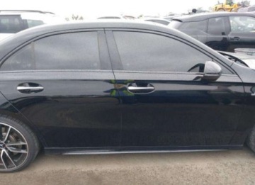 Mercedes Klasa A W177/V177 2021 Mercedes-Benz Klasa A 2021, 2.0L, 4x4, 35 AMG, od ubezpieczalni 2.0 Benzyna, zdjęcie 2