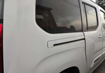 Toyota 2022 Toyota Proace City Verso 2022r, 1.2 Benzyna. AUTOMAT. Uszkodzony przod i t, zdjęcie 23