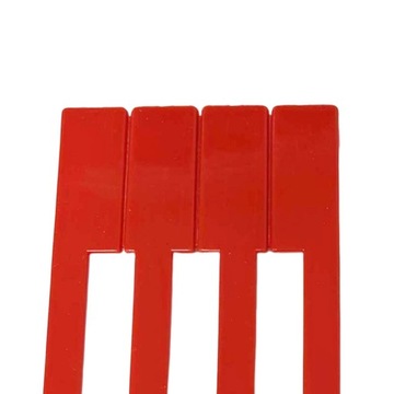 Полный набор верхних фортепиано со сменными красными фронтальными панелями.