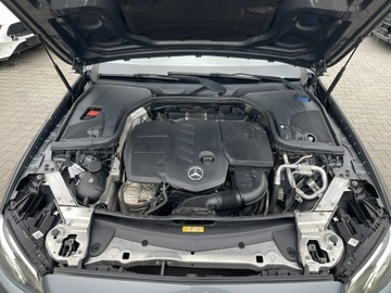 Mercedes Klasa E W213 2017 Mercedes E 200 Skóra Automat Kamera Ambiente HAK, zdjęcie 15