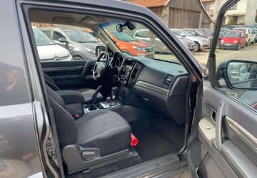 Mitsubishi Pajero IV 2019 Mitsubishi Pajero MITSUBISHI PAJERO 3.2 Diesel 190KM, zdjęcie 6