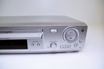 Видеомагнитофон Sony SLV-SE820