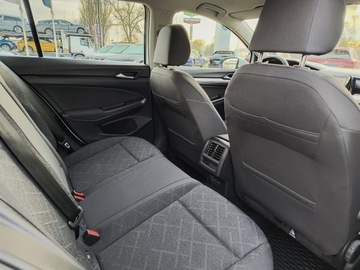 Volkswagen Golf VIII Hatchback 1.0 TSI 110KM 2022 Volkswagen Golf 1.0 TSI 110KM Life Salon PL FV 23%, zdjęcie 20