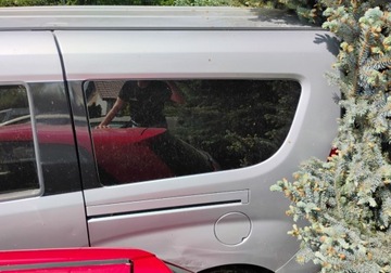 Fiat Doblo III Van 1.6 Multijet 16v 105KM 2016 Fiat Doblo 112016 Salonowy, 1.6JTD, Uszkodzony przod. VAT 23 brutto. 1.6, zdjęcie 3