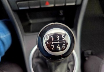 Volkswagen Beetle Hatchback 3d 1.2 TSI 105KM 2012 Volkswagen Beetle 1.2TSI 105KM 6biegow Klima PELNY SERWIS VW Isofix Oplaty, zdjęcie 18