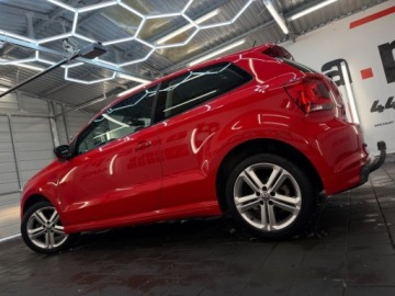 Volkswagen Polo V 2013 Volkswagen Polo R-Line 1.2 TSI Highline 2013 3D VAT Marza 1.2 Benzyna 90KM, zdjęcie 10