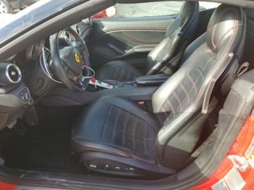 Ferrari California 2015 Ferrari California T 2015 3.9l 3.9 Benzyna 553KM, zdjęcie 7