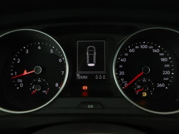 Volkswagen Tiguan I SUV Facelifting 1.4 TSI BlueMotion Technology 125KM 2016 Volkswagen Tiguan PDC hak klima, zdjęcie 21