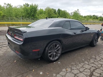 Dodge Challenger III 2022 Dodge Challenger RT Scat Pack 2022 6.4l 6.4 Benzyna 485KM, zdjęcie 3