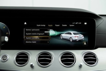 Mercedes Klasa E W213 2021 Mercedes-Benz Klasa E 2.0 Diesel 200KM, zdjęcie 36