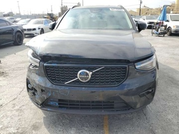 Volvo XC40 2024 Volvo XC 40 Plus 2024 2.0l 2.0 Benzyna 194KM, zdjęcie 8