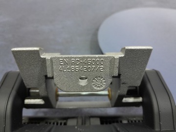 AUDI Q7 4L LOKETNÍ OPĚRKA KŮŽE