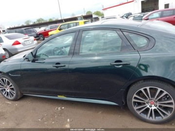 Jaguar XF II 2023 Jaguar XF R-Dynamic SE P300 2023 2.0l 2.0 Benzyna 296KM, zdjęcie 2